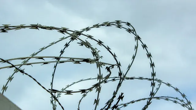 nadezhnaya-zashchita-24-7-kak-rabotayut-sistemy-ohrany-perimetra-podrobnaya-statya